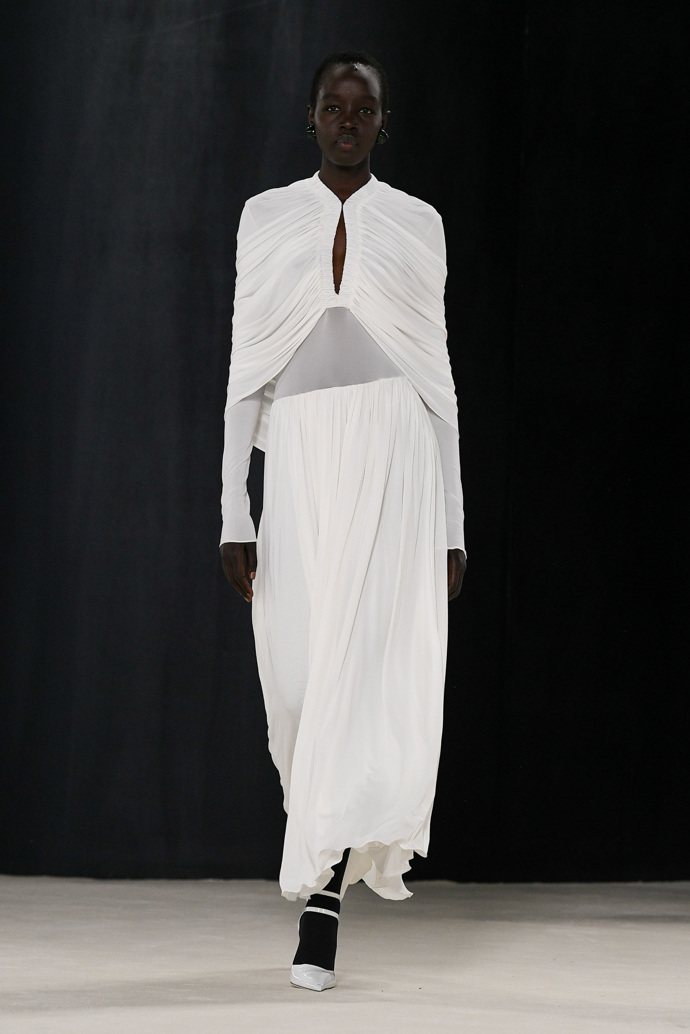 Prohlédněte si kolekci Ferragamo Ready to Wear Fall Winter 2023...
Prohlédněte si kolekci Ferragamo Ready to Wear Fall Winter 2023...
