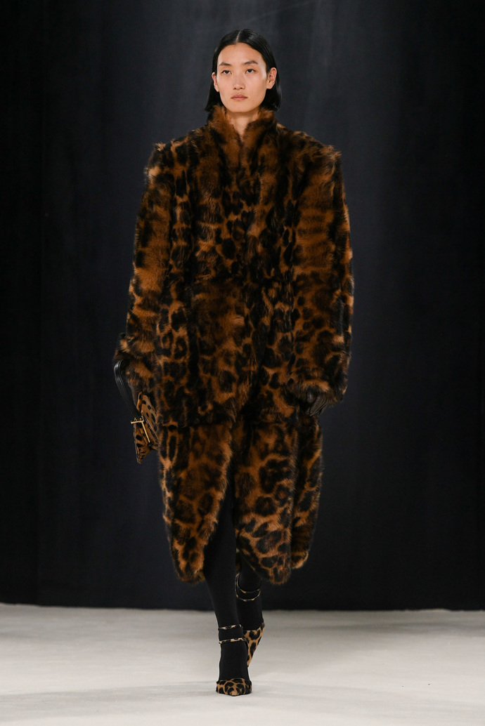 Prohlédněte si kolekci Ferragamo Ready to Wear Fall Winter 2023...
Prohlédněte si kolekci Ferragamo Ready to Wear Fall Winter 2023...