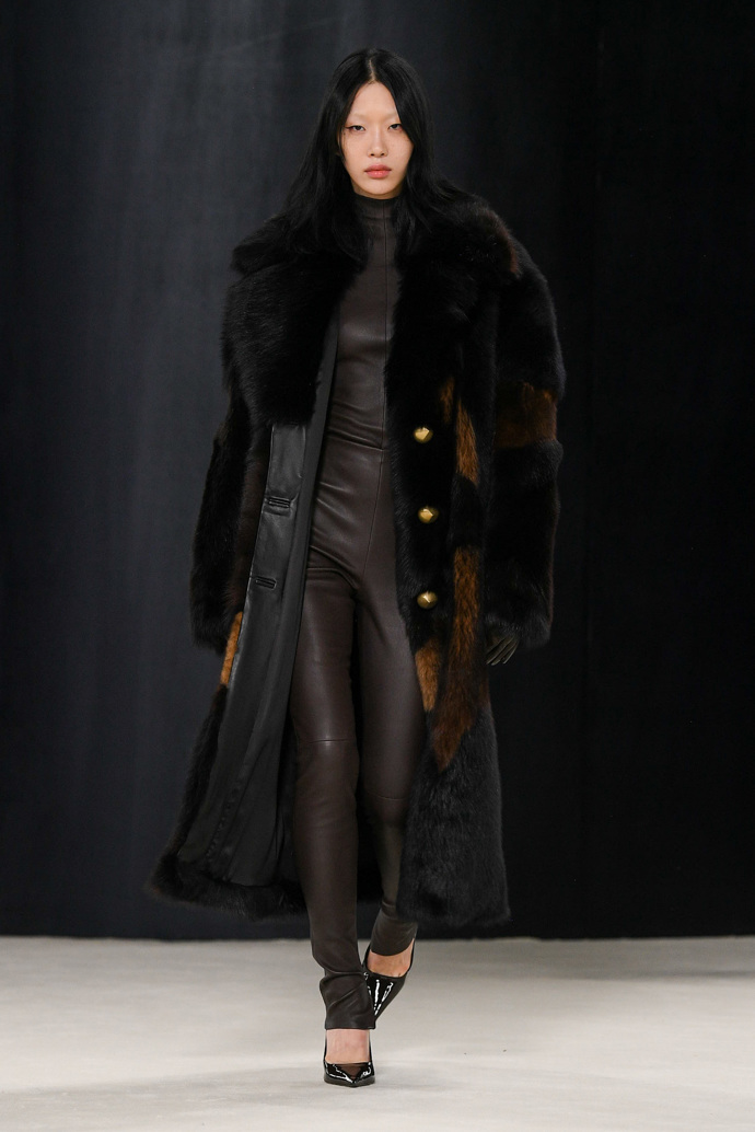 Prohlédněte si kolekci Ferragamo Ready to Wear Fall Winter 2023...
Prohlédněte si kolekci Ferragamo Ready to Wear Fall Winter 2023...