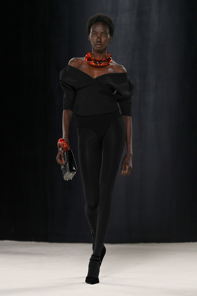 Prohlédněte si kolekci Ferragamo Ready to Wear Fall Winter 2023...
Prohlédněte si kolekci Ferragamo Ready to Wear Fall Winter 2023...