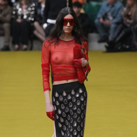 Prohlédněte si kolekci Gucci Ready to WearFall Winter 2023...
