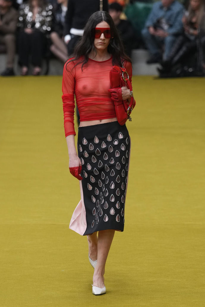 Prohlédněte si kolekci Gucci Ready to WearFall Winter 2023...
