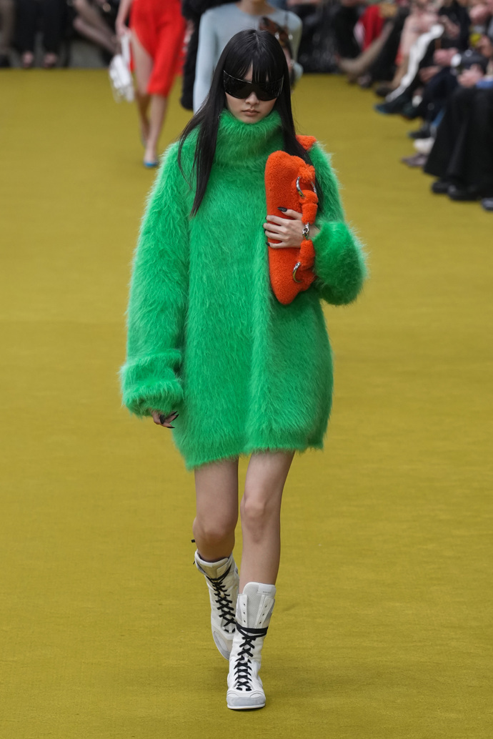 Prohlédněte si kolekci Gucci Ready to WearFall Winter 2023...
