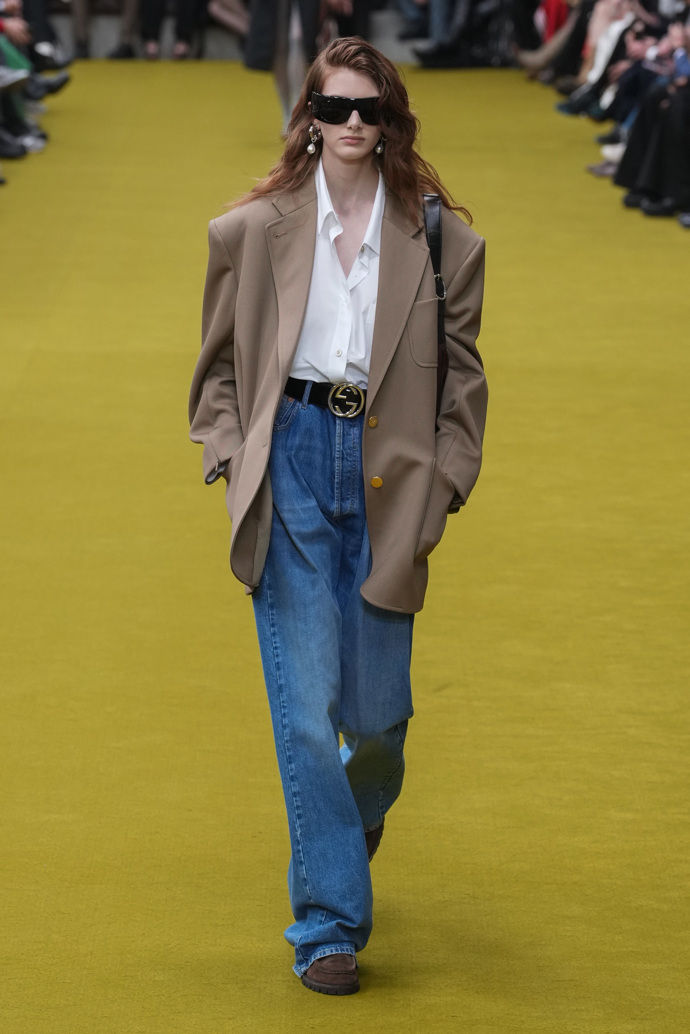 Prohlédněte si kolekci Gucci Ready to WearFall Winter 2023...
