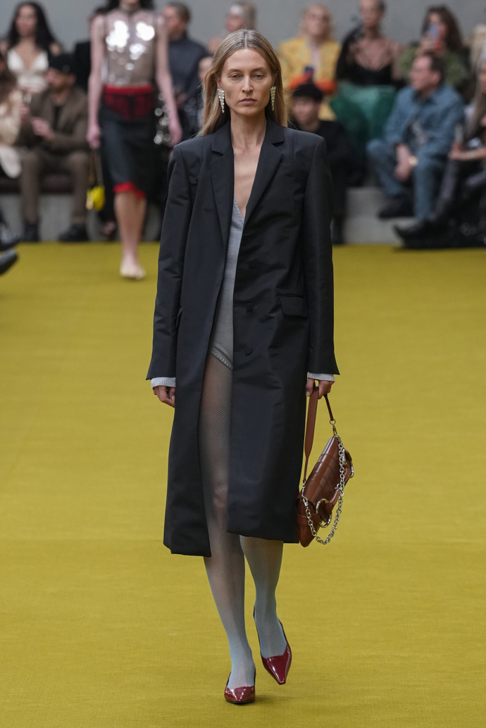 Prohlédněte si kolekci Gucci Ready to WearFall Winter 2023...

