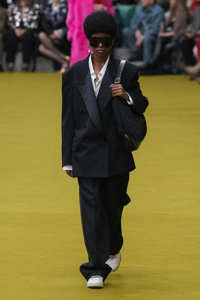 Prohlédněte si kolekci Gucci Ready to WearFall Winter 2023...
