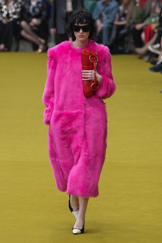 Prohlédněte si kolekci Gucci Ready to WearFall Winter 2023...
