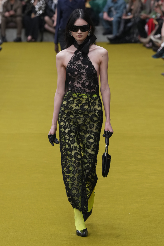 Prohlédněte si kolekci Gucci Ready to WearFall Winter 2023...
