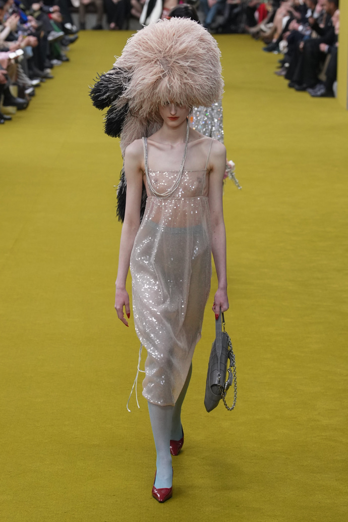Prohlédněte si kolekci Gucci Ready to WearFall Winter 2023...
