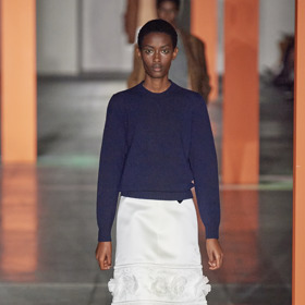 Prohlédněte si kolekci Prada Ready to Wear Fall Winter 2023...
