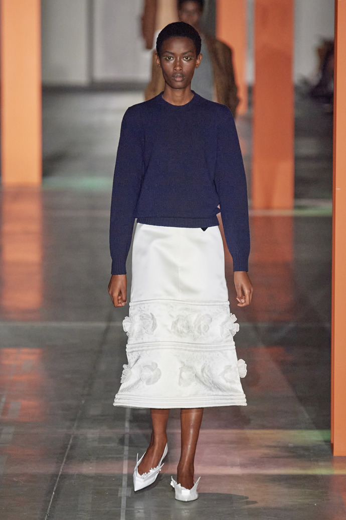 Prohlédněte si kolekci Prada Ready to Wear Fall Winter 2023...
Prohlédněte si kolekci Prada Ready to Wear Fall Winter 2023...
