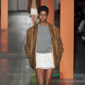 Prohlédněte si kolekci Prada Ready to Wear Fall Winter 2023...
