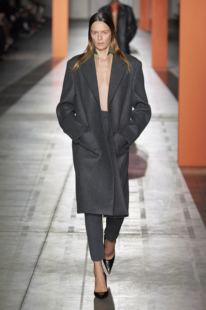 Prohlédněte si kolekci Prada Ready to Wear Fall Winter 2023...
Prohlédněte si kolekci Prada Ready to Wear Fall Winter 2023...