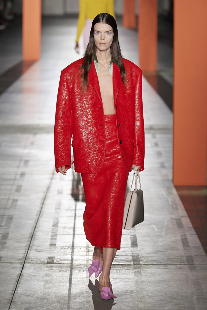 Prohlédněte si kolekci Prada Ready to Wear Fall Winter 2023...
Prohlédněte si kolekci Prada Ready to Wear Fall Winter 2023...