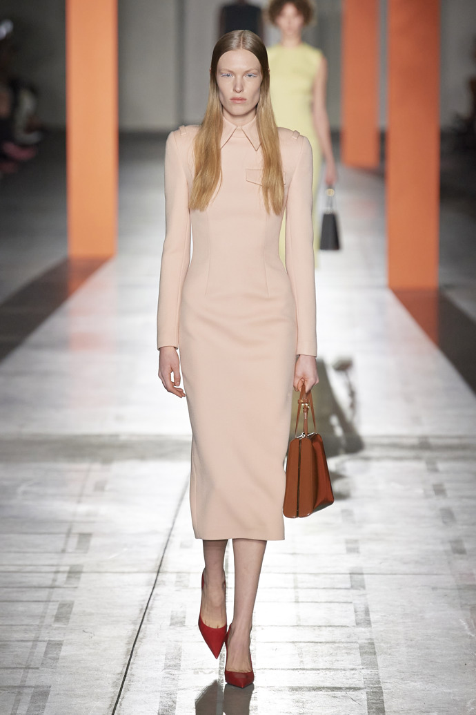 Prohlédněte si kolekci Prada Ready to Wear Fall Winter 2023...
Prohlédněte si kolekci Prada Ready to Wear Fall Winter 2023...