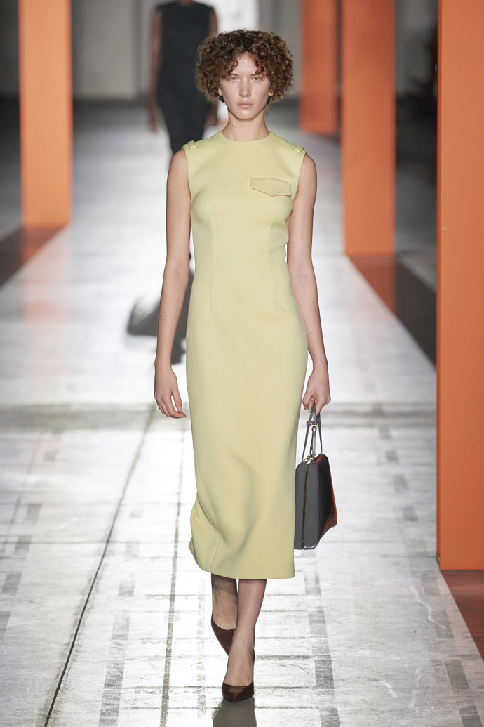 Prohlédněte si kolekci Prada Ready to Wear Fall Winter 2023...
Prohlédněte si kolekci Prada Ready to Wear Fall Winter 2023...
