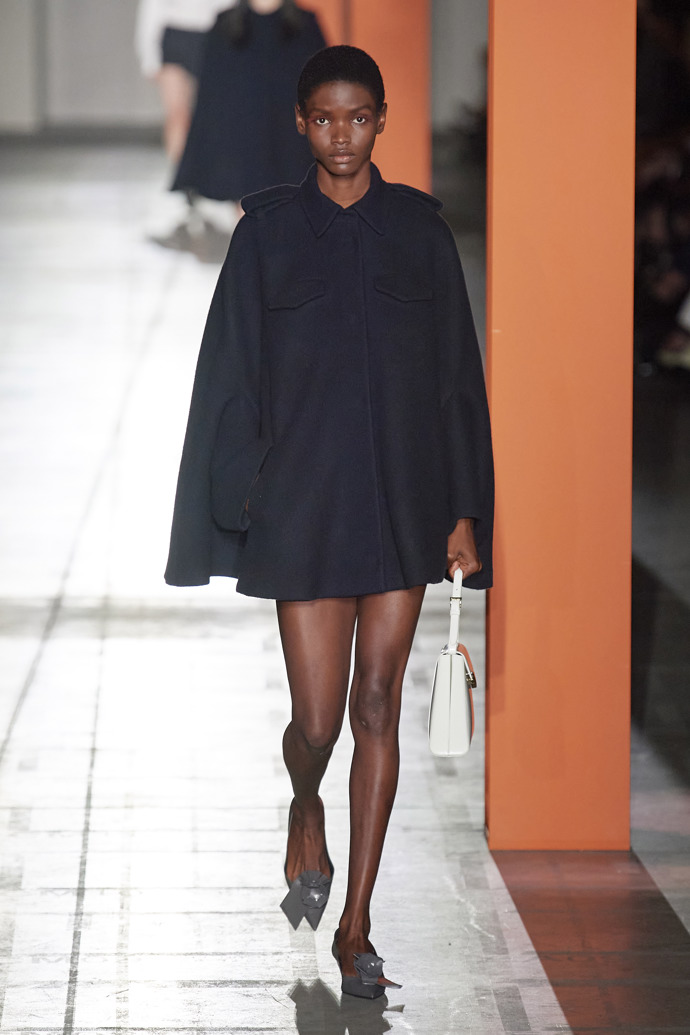 Prohlédněte si kolekci Prada Ready to Wear Fall Winter 2023...
Prohlédněte si kolekci Prada Ready to Wear Fall Winter 2023...