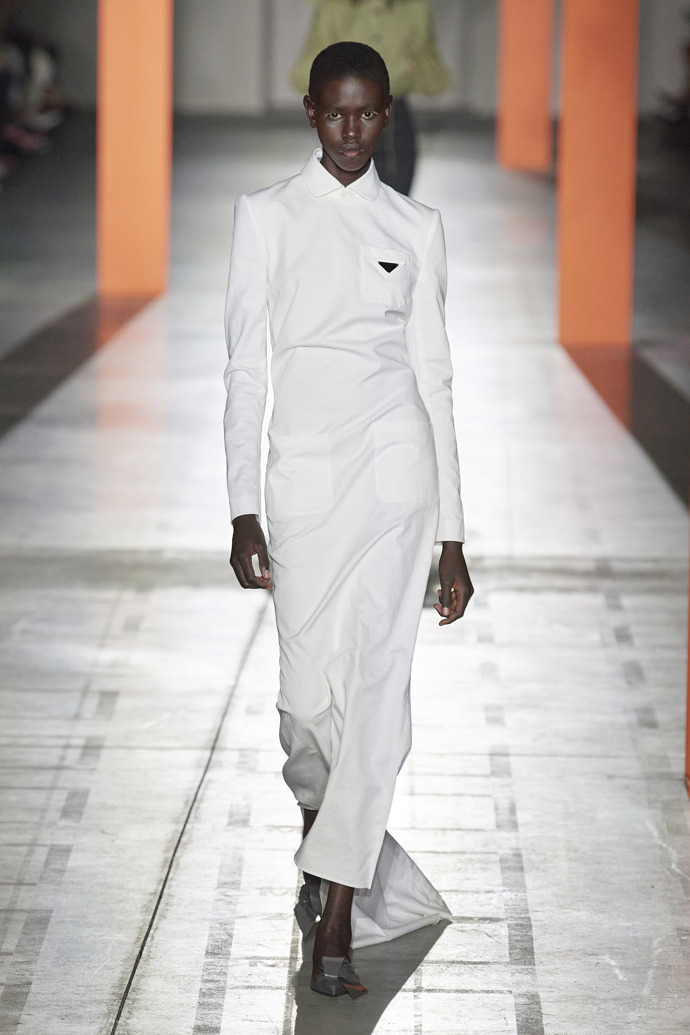 Prohlédněte si kolekci Prada Ready to Wear Fall Winter 2023...
Prohlédněte si kolekci Prada Ready to Wear Fall Winter 2023...