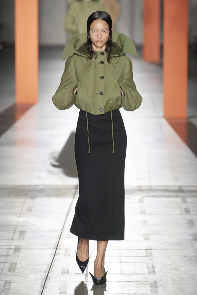 Prohlédněte si kolekci Prada Ready to Wear Fall Winter 2023...
Prohlédněte si kolekci Prada Ready to Wear Fall Winter 2023...