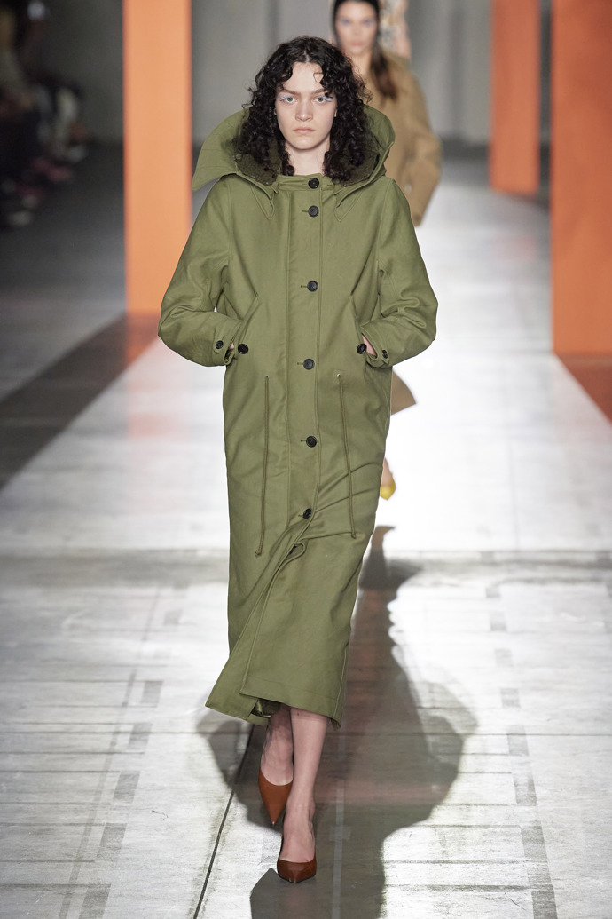 Prohlédněte si kolekci Prada Ready to Wear Fall Winter 2023...
Prohlédněte si kolekci Prada Ready to Wear Fall Winter 2023...