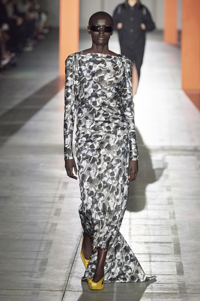 Prohlédněte si kolekci Prada Ready to Wear Fall Winter 2023...
Prohlédněte si kolekci Prada Ready to Wear Fall Winter 2023...