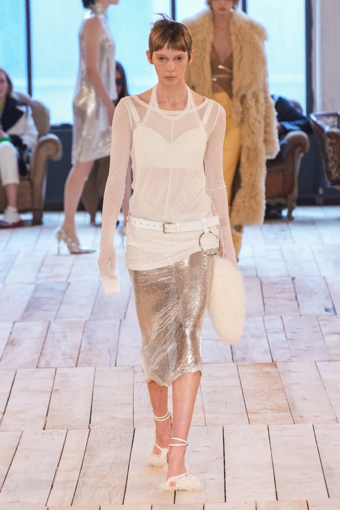 Prohlédněte si kolekci Sportmax Ready to WearFall Winter 2023:
