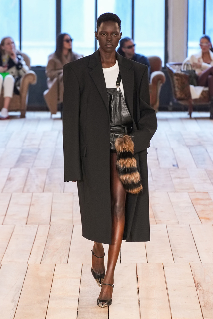 Prohlédněte si kolekci Sportmax Ready to WearFall Winter 2023:
