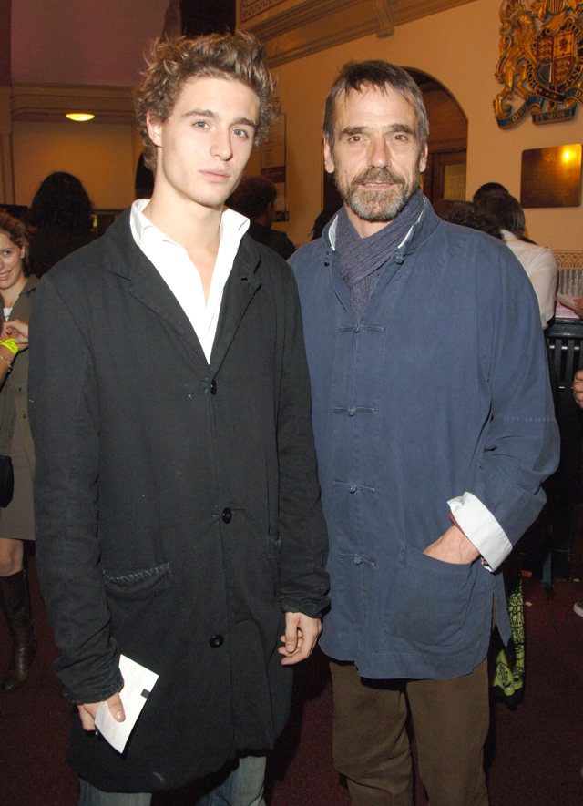 Jeremy Irons a Max Irons
Jeremy Irons a Max Irons