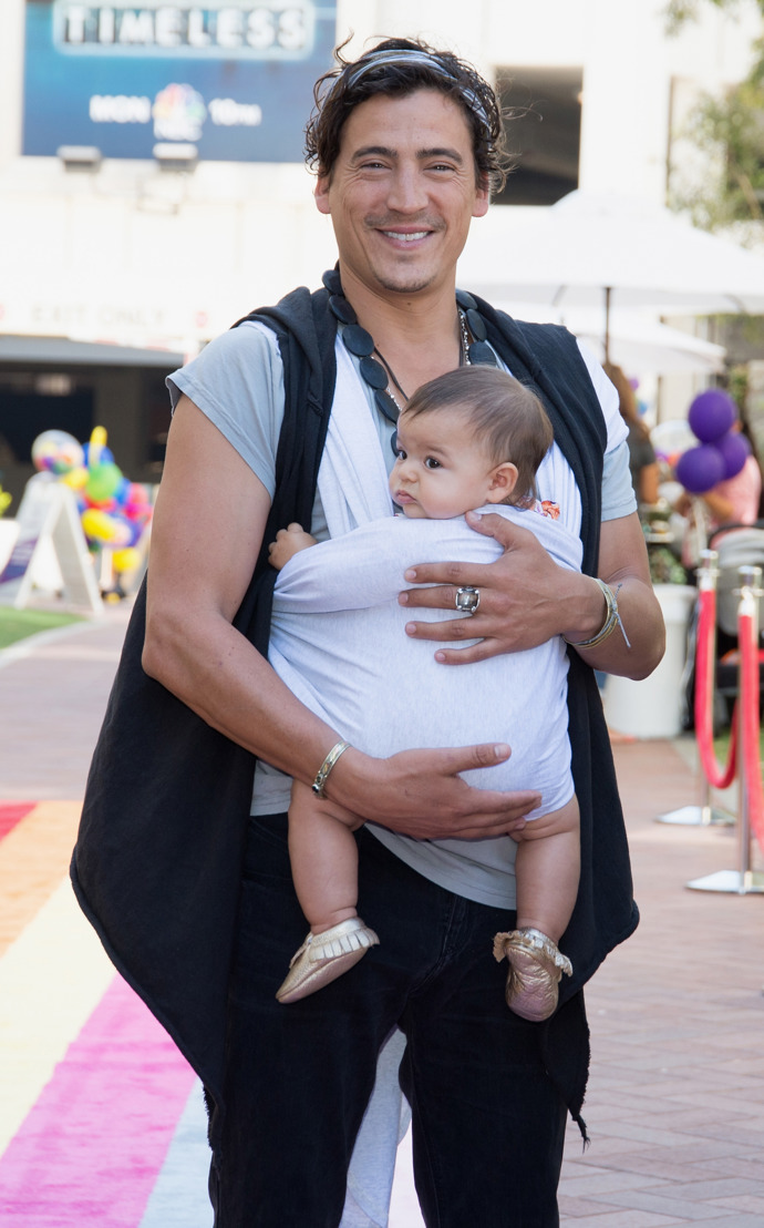  

Andrew Keegan
