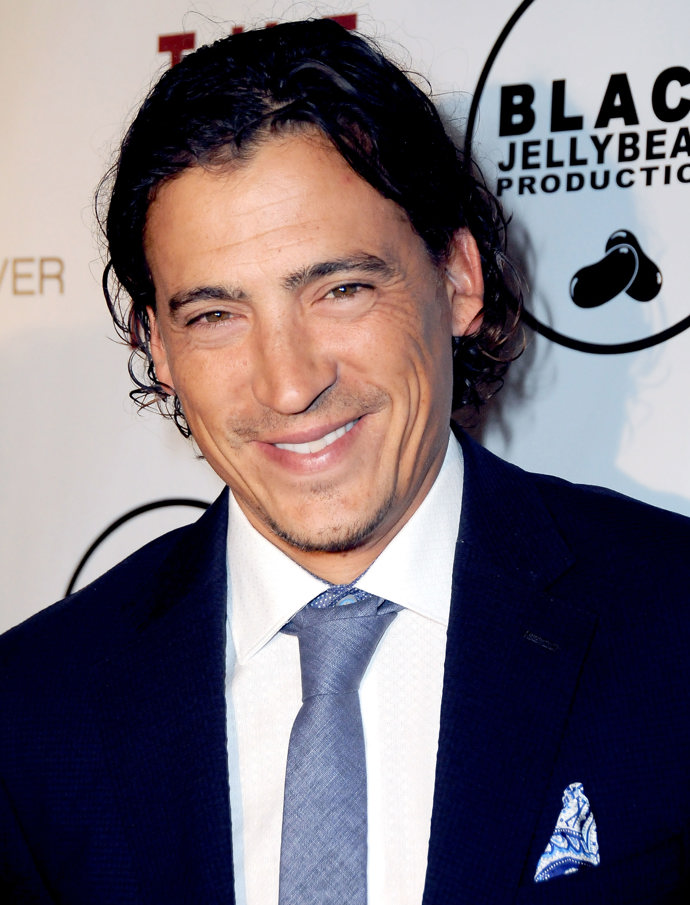  

Andrew Keegan
