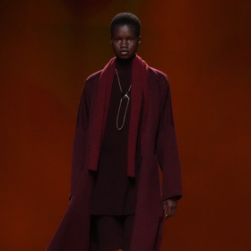 Prohlédněte si kolekci Hermès Ready to Wear Fall Winter 2023...
