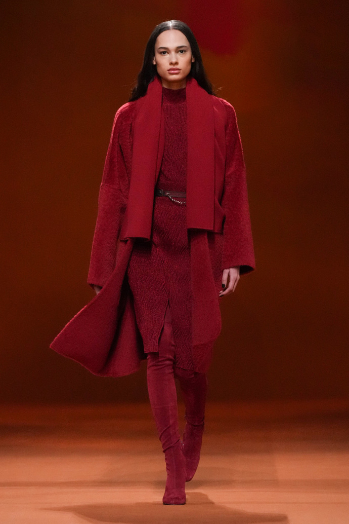 Prohlédněte si kolekci Hermès Ready to Wear Fall Winter 2023...
