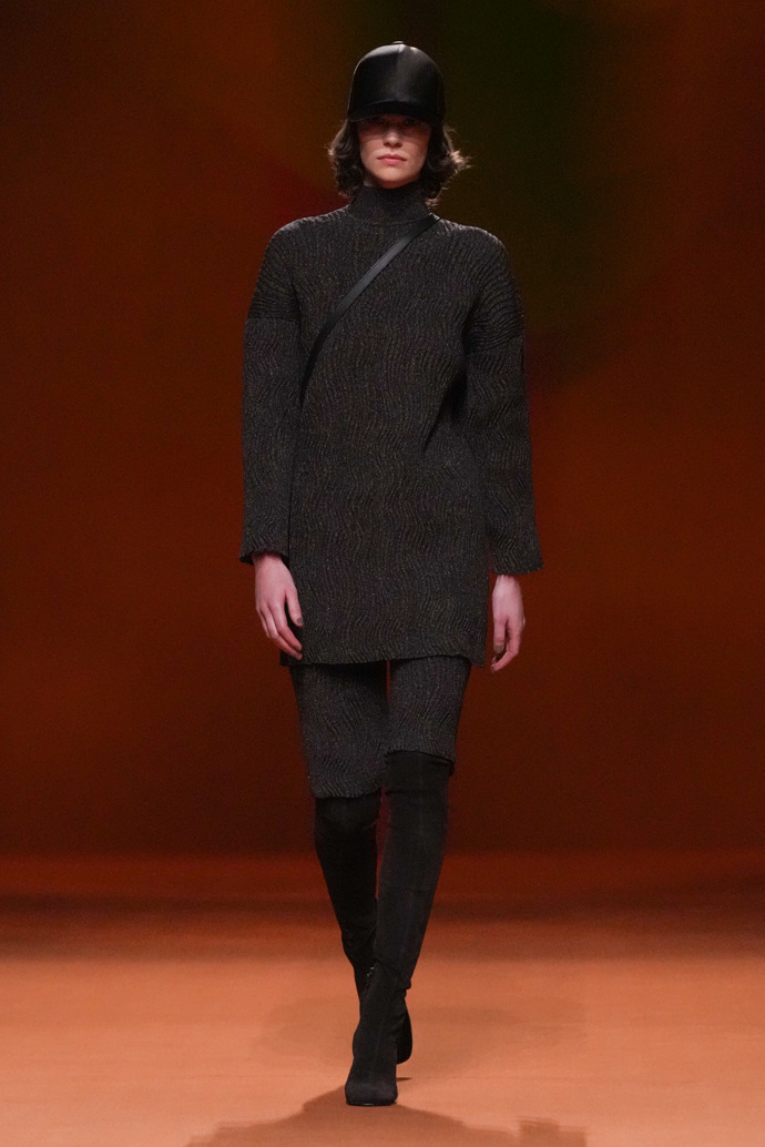 Prohlédněte si kolekci Hermès Ready to Wear Fall Winter 2023...
