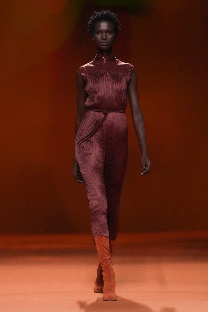 Prohlédněte si kolekci Hermès Ready to Wear Fall Winter 2023...
