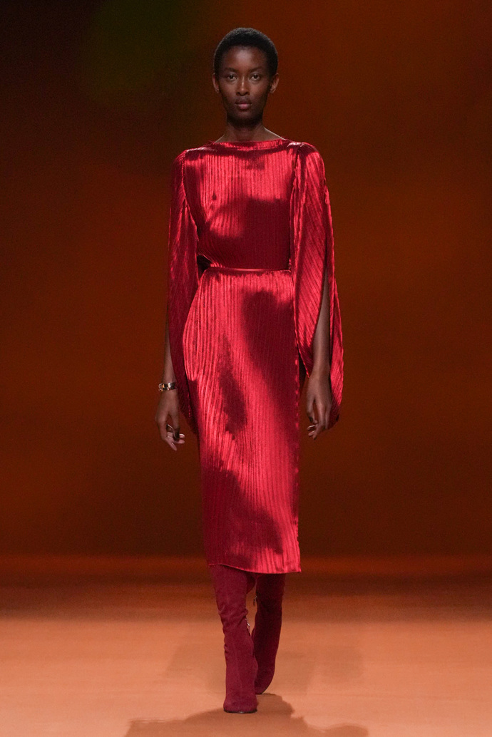 Prohlédněte si kolekci Hermès Ready to Wear Fall Winter 2023...
