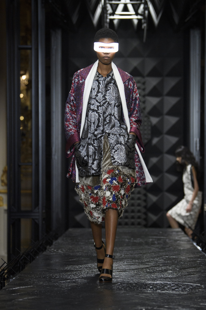 Prohlédněte si kolekci Louis Vuitton Ready to Wear Fall Winter 2023...
