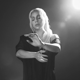 Lady Gaga pro Dom Pérignon
