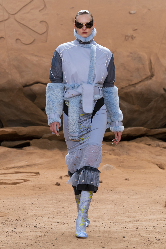 Prohlédněte si kolekci Off-White Ready to Wear Fall Winter 2023...
