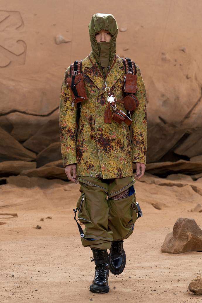 Prohlédněte si kolekci Off-White Ready to Wear Fall Winter 2023...
