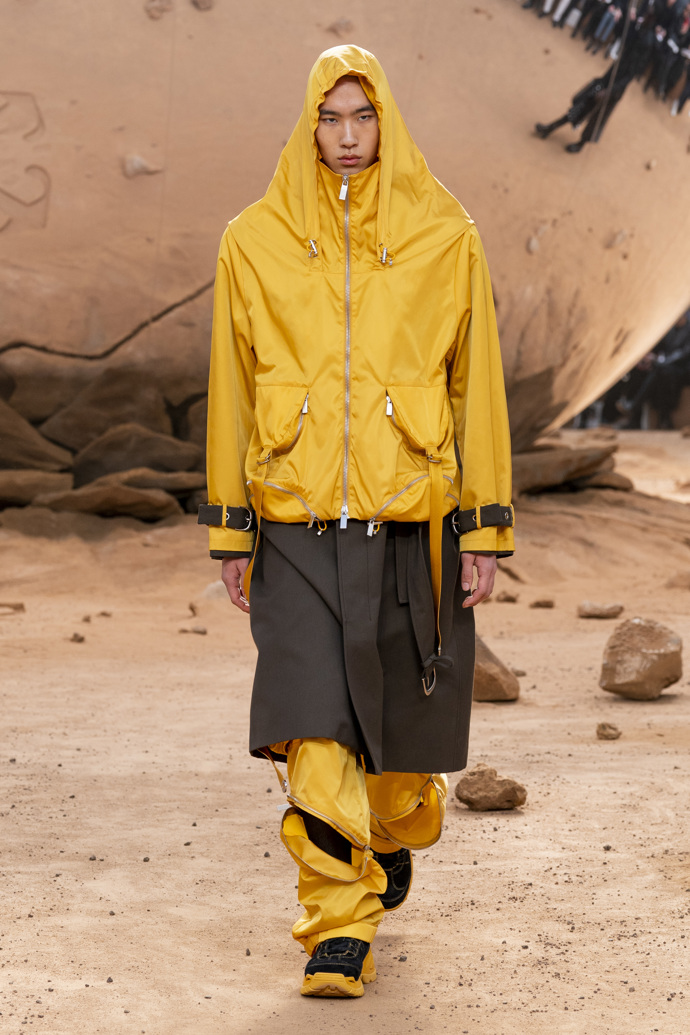 Prohlédněte si kolekci Off-White Ready to Wear Fall Winter 2023...

