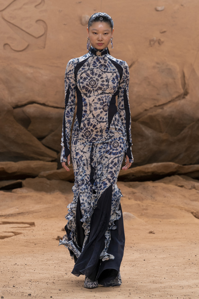 Prohlédněte si kolekci Off-White Ready to Wear Fall Winter 2023...
