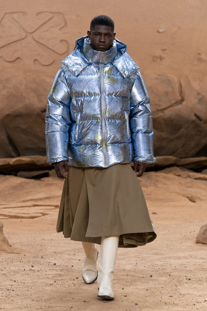Prohlédněte si kolekci Off-White Ready to Wear Fall Winter 2023...
