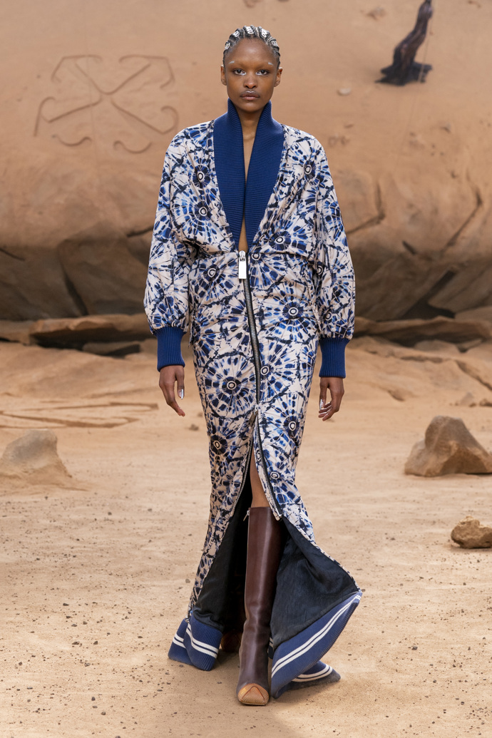 Prohlédněte si kolekci Off-White Ready to Wear Fall Winter 2023...
