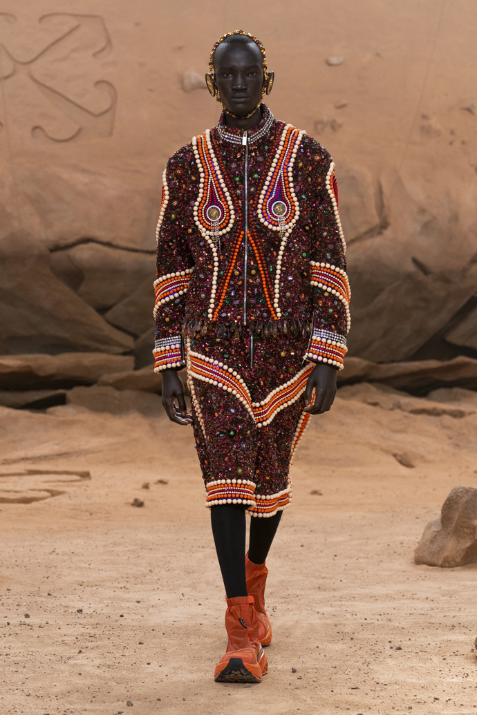 Prohlédněte si kolekci Off-White Ready to Wear Fall Winter 2023...
