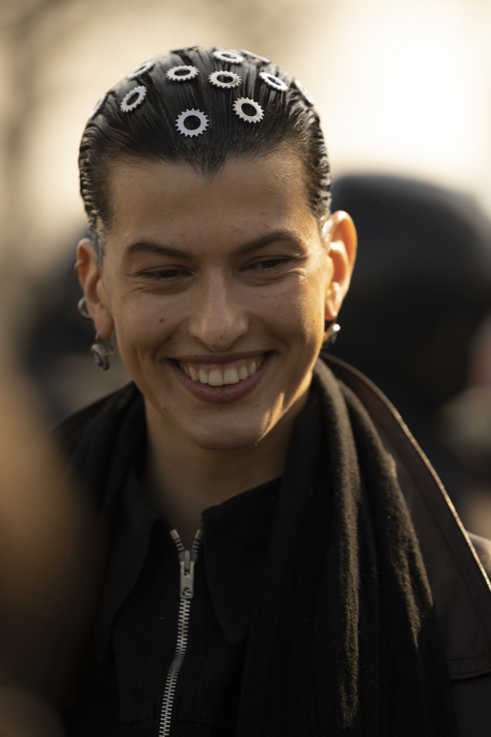 Inspiraci pro váš účes můžete hledat v ulicích fashion weeků...

