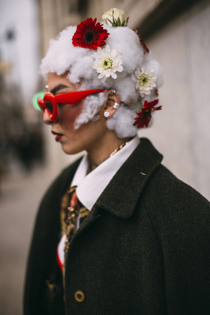 Inspiraci pro váš účes můžete hledat v ulicích fashion weeků...
