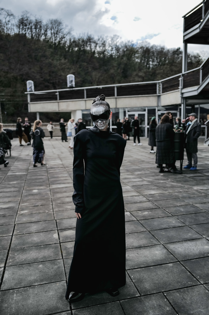 MBPFW, DEN PRVNÍ: Co oblékli návštěvníci pražského fashion weeku?
