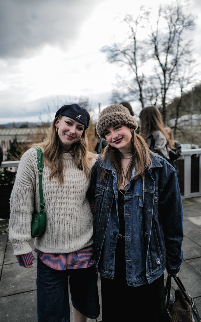 MBPFW, DEN PRVNÍ: Co oblékli návštěvníci pražského fashion weeku?
