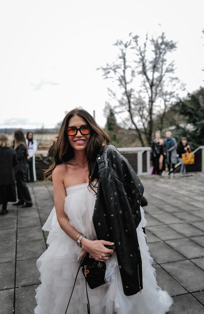 MBPFW, DEN PRVNÍ: Co oblékli návštěvníci pražského fashion weeku?
