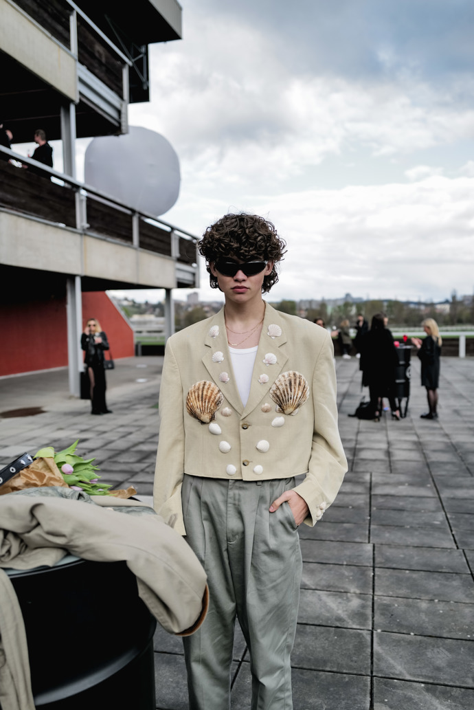 MBPFW, DEN PRVNÍ: Co oblékli návštěvníci pražského fashion weeku?
